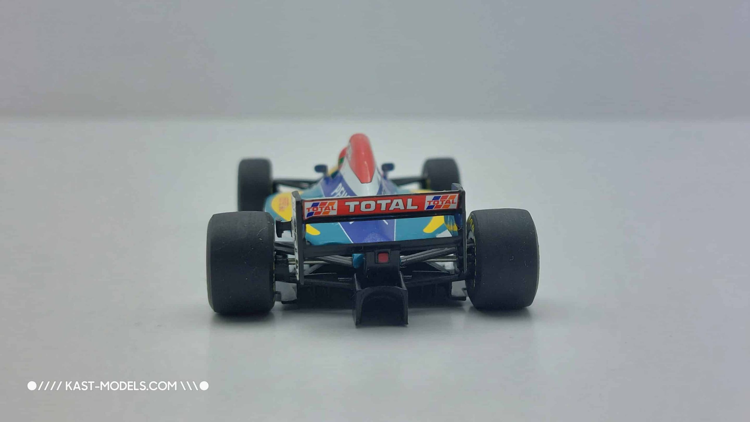 Jordan 195 Peugeot 1995 Minichamps 1/43 - Image 4