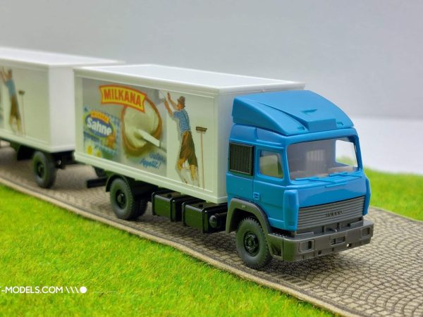 Iveco TurboStar 190.36 Koffer-LKW Milkana Wiking 1/87