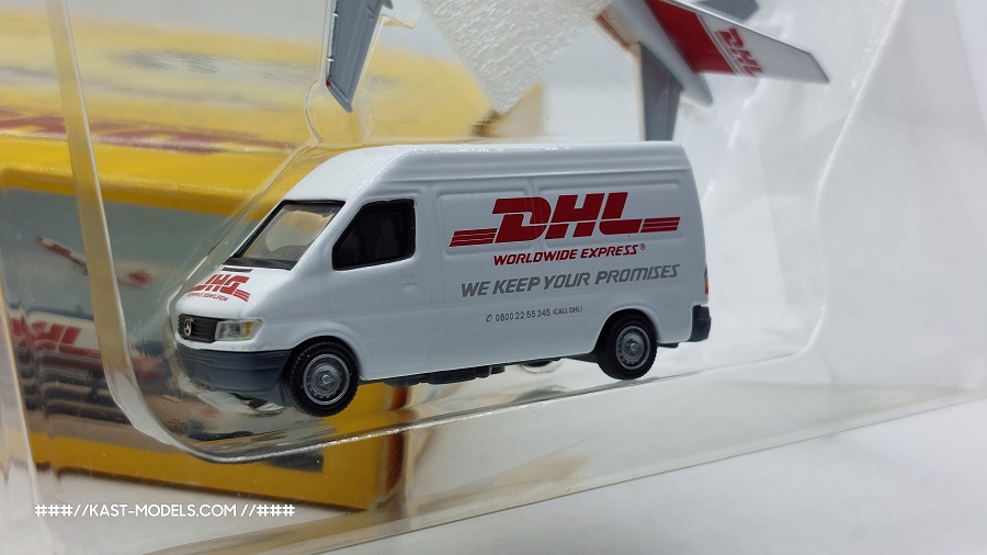 Mercedes Sprinter + Boeing 757-200 d Schuco 1/87 + 1/400 - Image 2