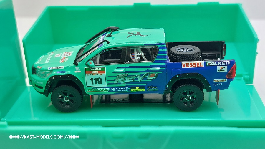 Toyota Hilux 2017 Falken TARMAC 1/64 - Image 3