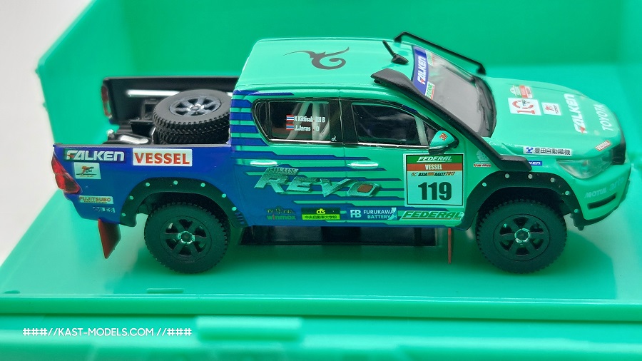 Toyota Hilux 2017 Falken TARMAC 1/64 - Image 5