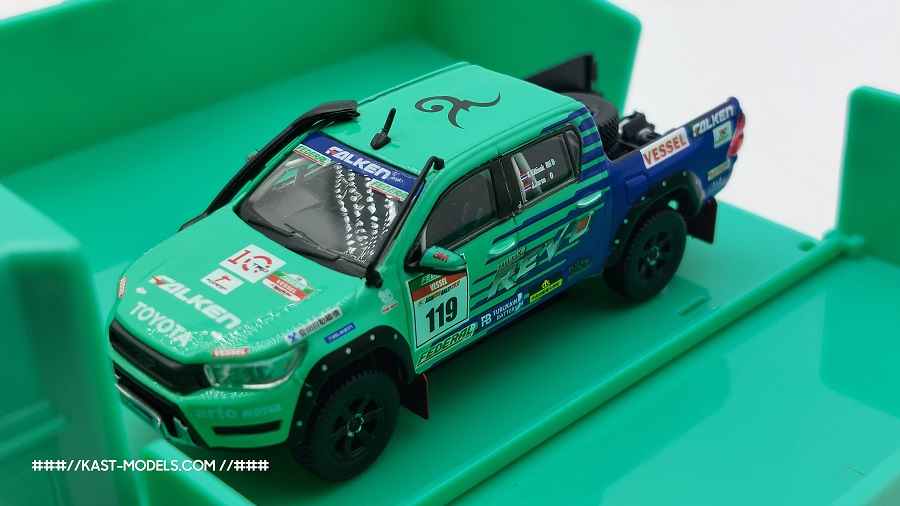 Toyota Hilux 2017 Falken TARMAC 1/64 - Image 6