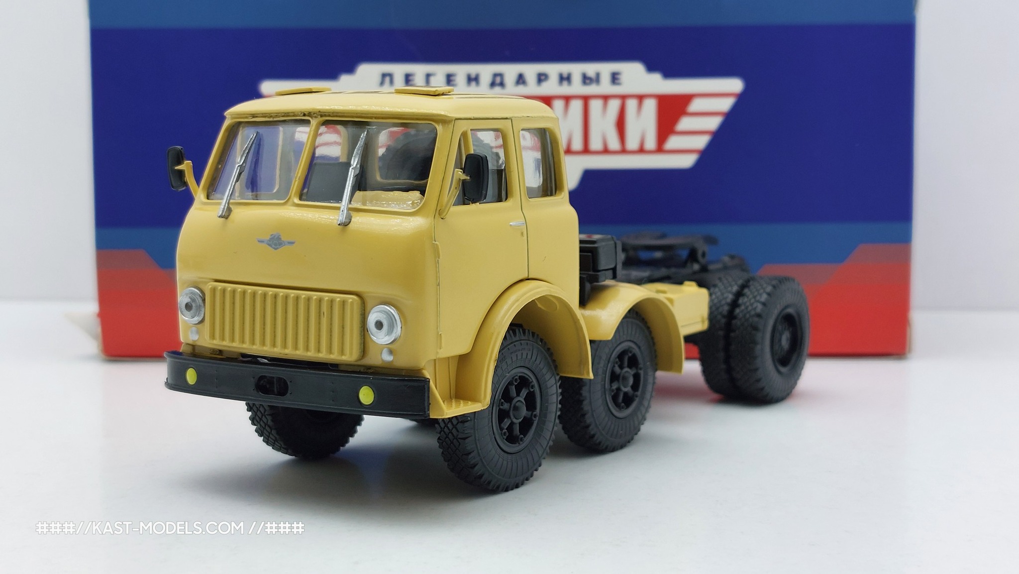 MAZ 520 (МАЗ) Special 1/43 - Image 2
