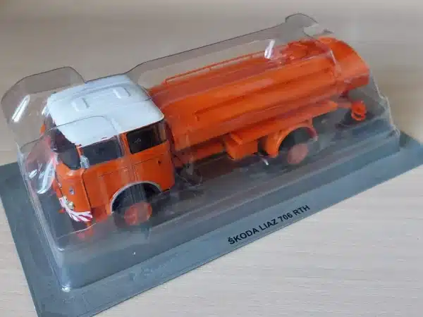 Skoda 706 RTH Special 1/43