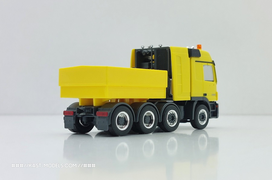 Mercedes Actros 4160 Mp2 8×4 Herpa 1:87 - Image 2